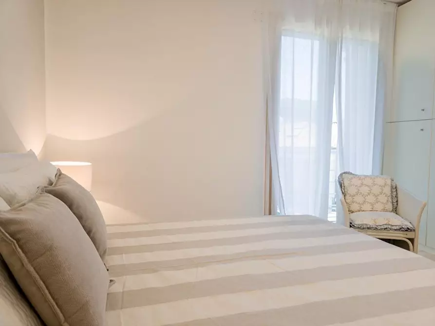 Immagine 19 di Mansarda in affitto  a Forte Dei Marmi