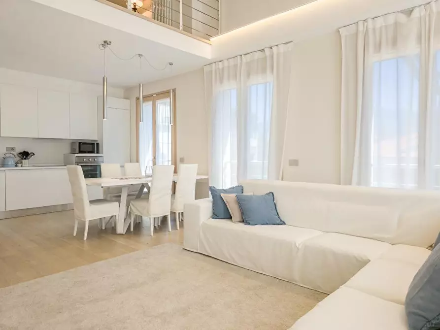 Immagine 25 di Mansarda in affitto  a Forte Dei Marmi