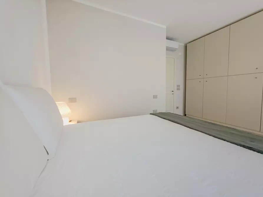 Immagine 35 di Mansarda in affitto  a Forte Dei Marmi