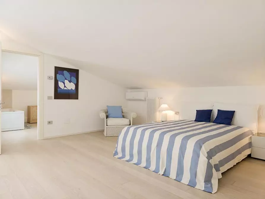 Immagine 34 di Mansarda in affitto  a Forte Dei Marmi