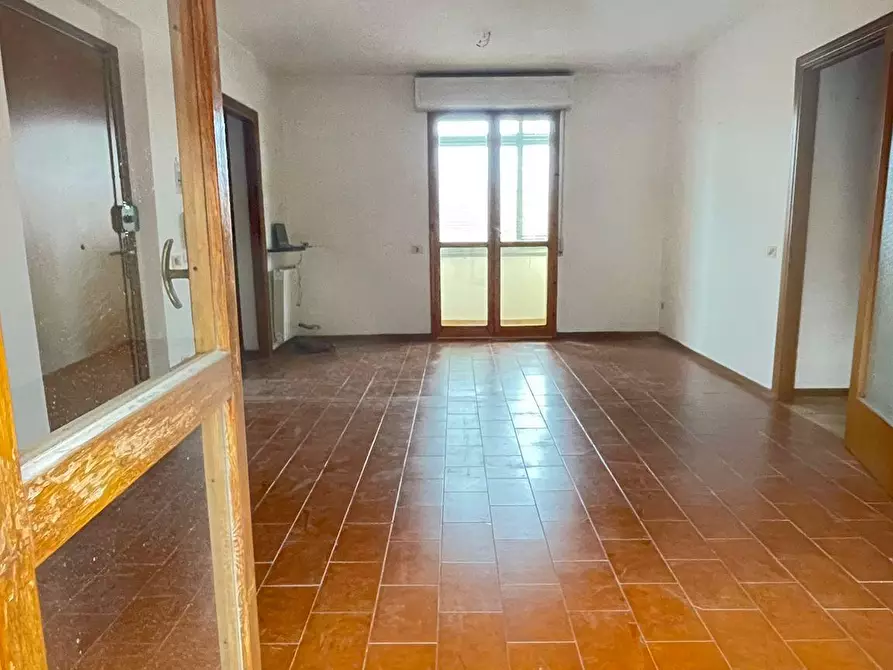 Immagine 2 di Appartamento in vendita  a Cascina