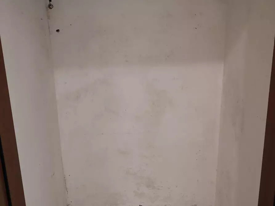 Immagine 9 di Appartamento in vendita  a Livorno
