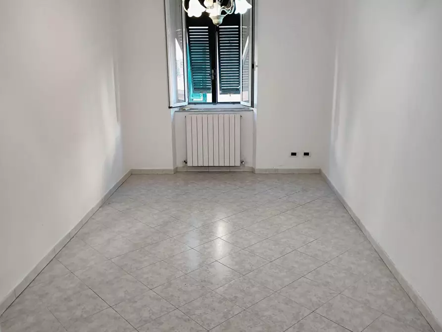 Immagine 5 di Appartamento in vendita  a Livorno