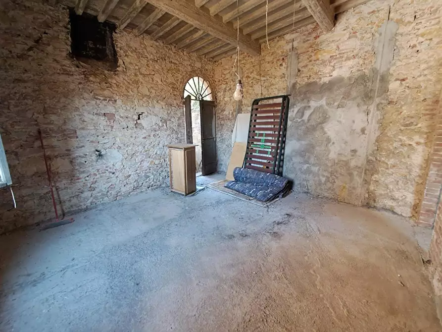 Immagine 11 di Appartamento in vendita  a Buti