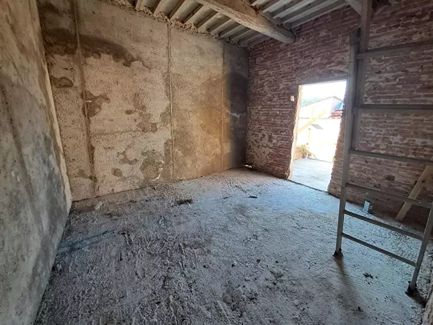 Immagine 13 di Appartamento in vendita  a Buti