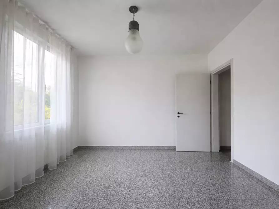 Immagine 20 di Villa in vendita  a Camaiore