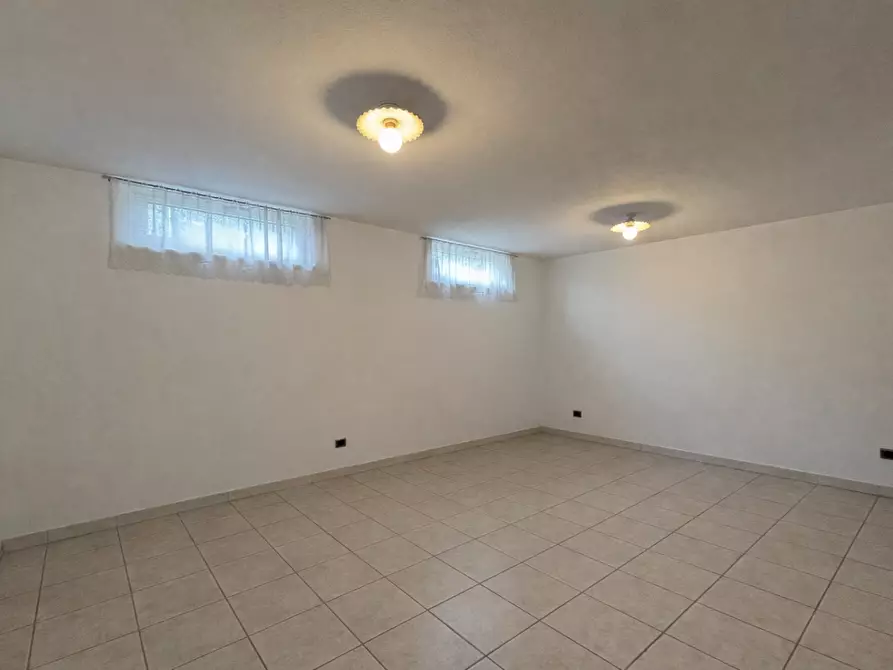 Immagine 25 di Villa in vendita  a Camaiore
