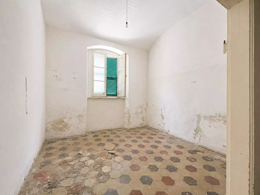 Immagine 21 di Casa semindipendente in vendita  a La Spezia