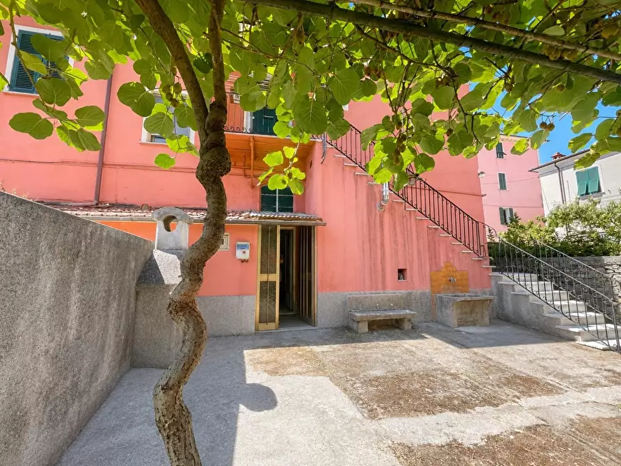 Immagine 4 di Casa semindipendente in vendita  a La Spezia