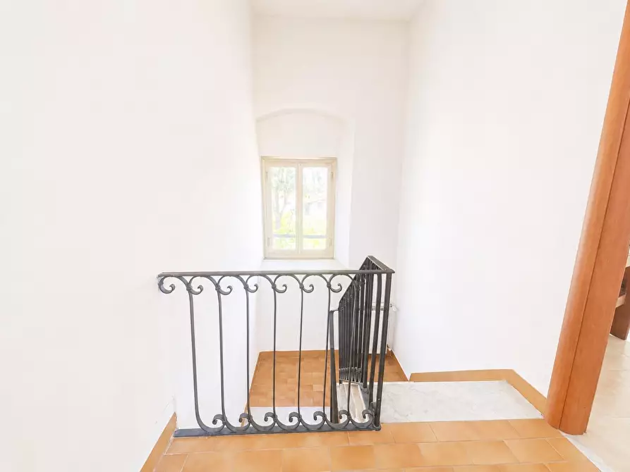 Immagine 13 di Casa semindipendente in vendita  a La Spezia