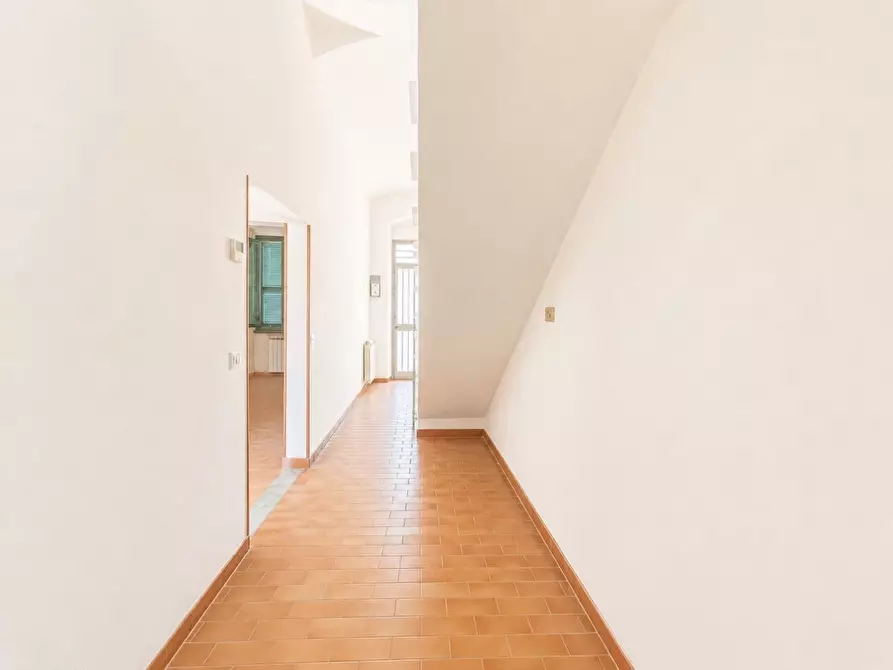 Immagine 10 di Casa semindipendente in vendita  a La Spezia