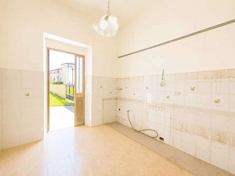 Immagine 7 di Casa semindipendente in vendita  a La Spezia