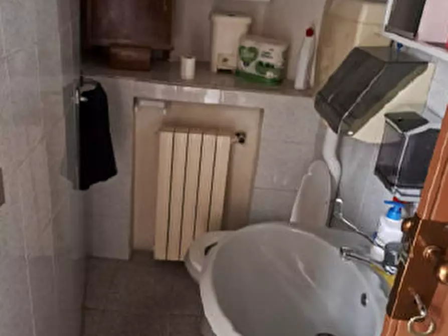 Immagine 4 di Negozio in vendita  a Mortara