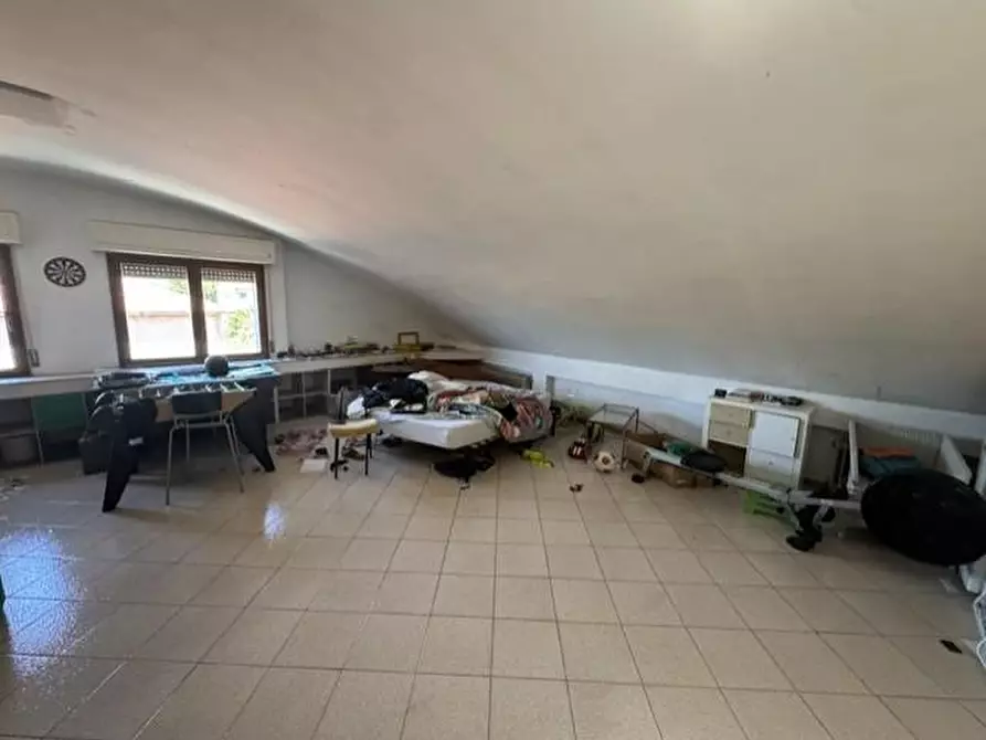 Immagine 16 di Appartamento in vendita  a Calci