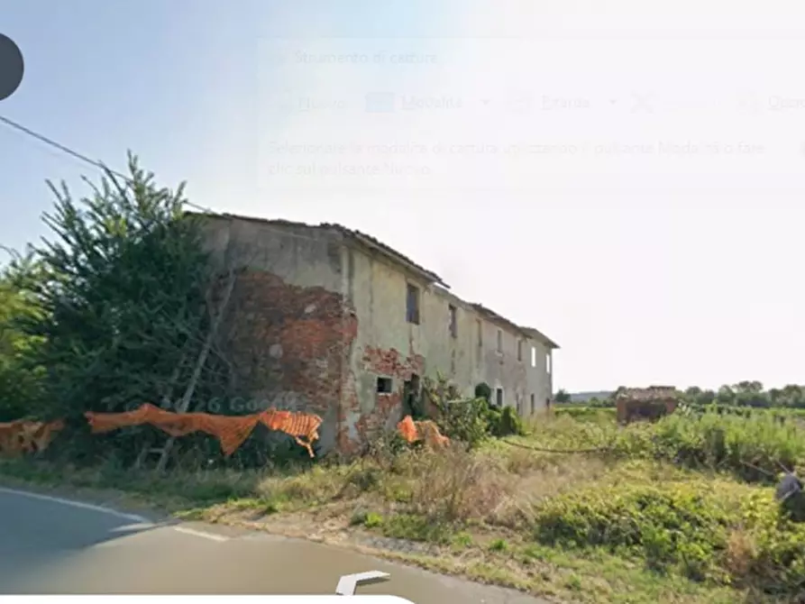 Immagine 1 di Casa colonica in vendita  a Bientina