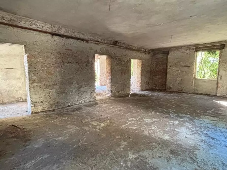 Immagine 18 di Casa indipendente in vendita  a San Giuliano Terme