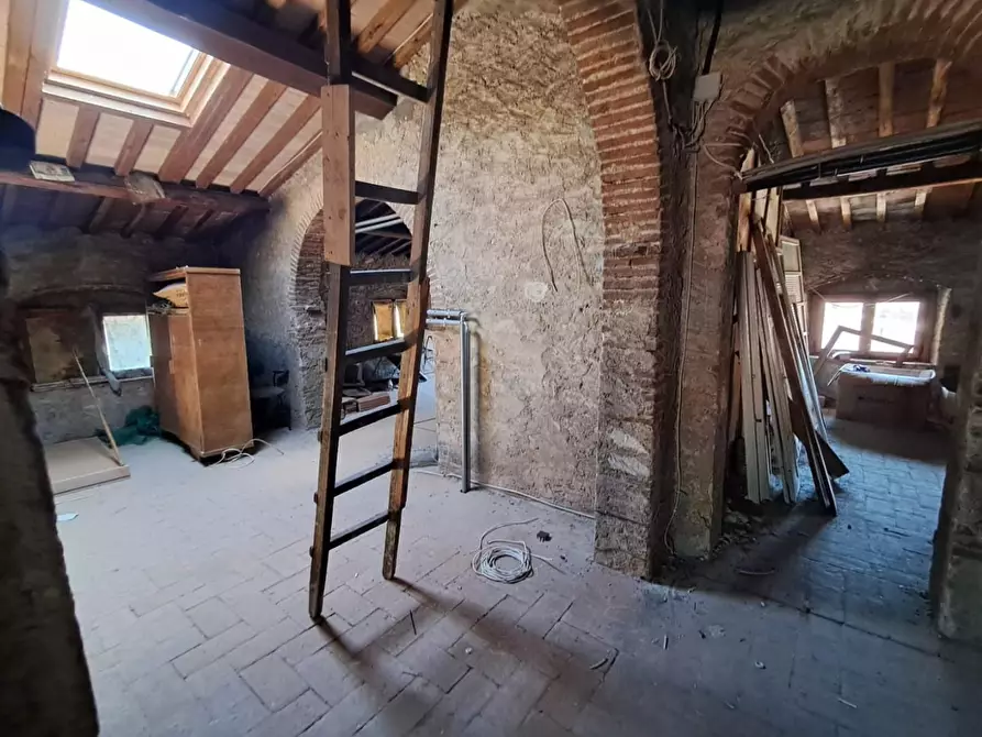 Immagine 26 di Appartamento in vendita  a Buti