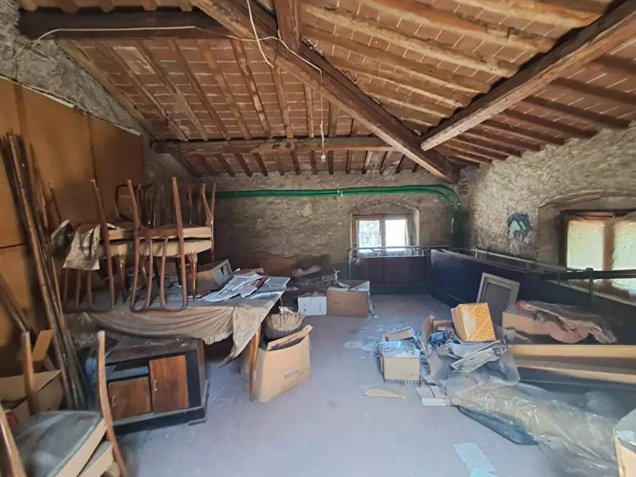 Immagine 27 di Appartamento in vendita  a Buti