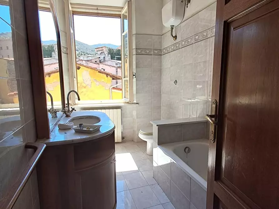 Immagine 15 di Appartamento in vendita  a Buti