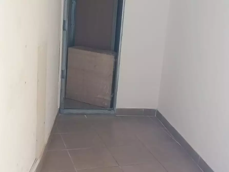 Immagine 10 di Attività artigianale in affitto  a Capannori