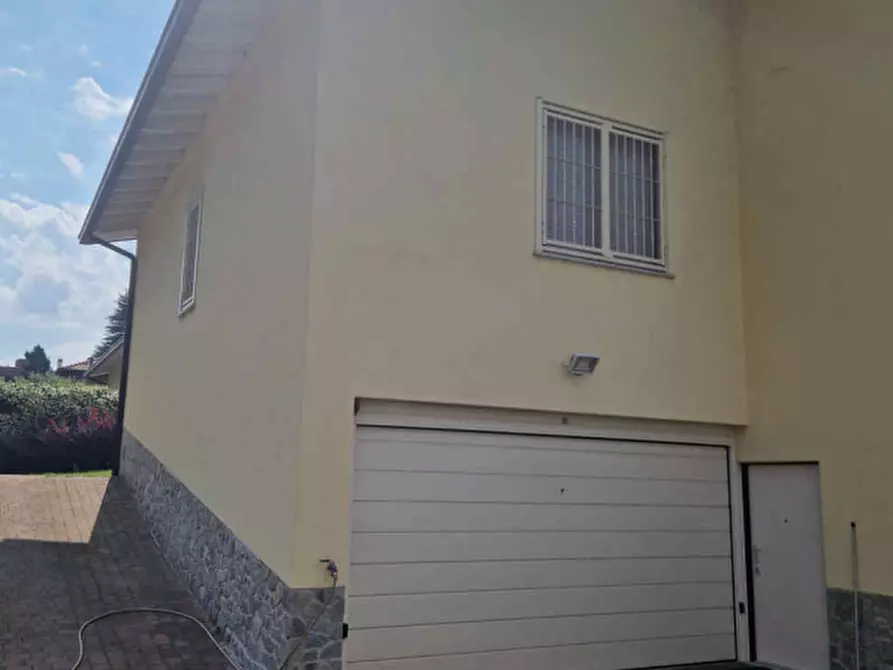 Immagine 3 di Villa in vendita  a Senago