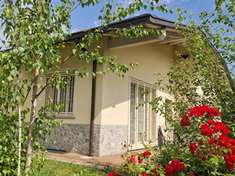 Immagine 4 di Villa in vendita  a Senago