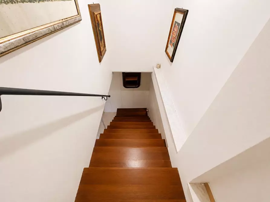Immagine 21 di Casa indipendente in vendita  a Vezzano Ligure