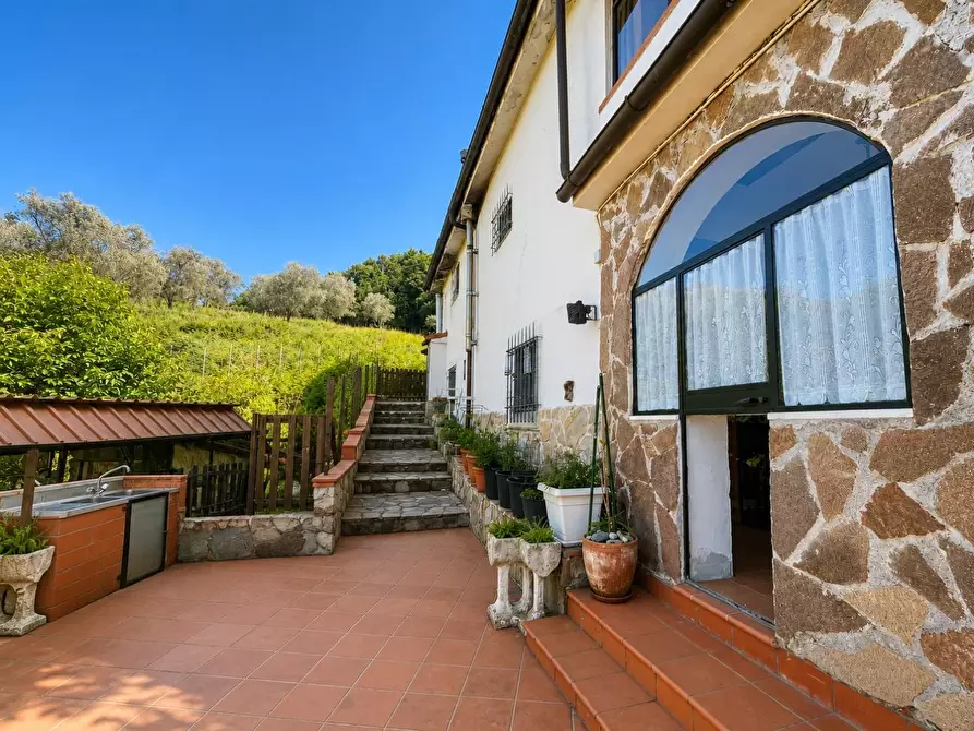 Immagine 3 di Casa indipendente in vendita  a Vezzano Ligure