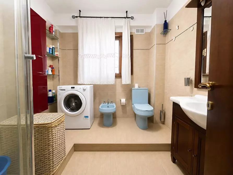 Immagine 18 di Casa indipendente in vendita  a Vezzano Ligure