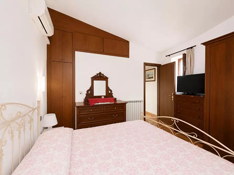 Immagine 24 di Casa indipendente in vendita  a Vezzano Ligure