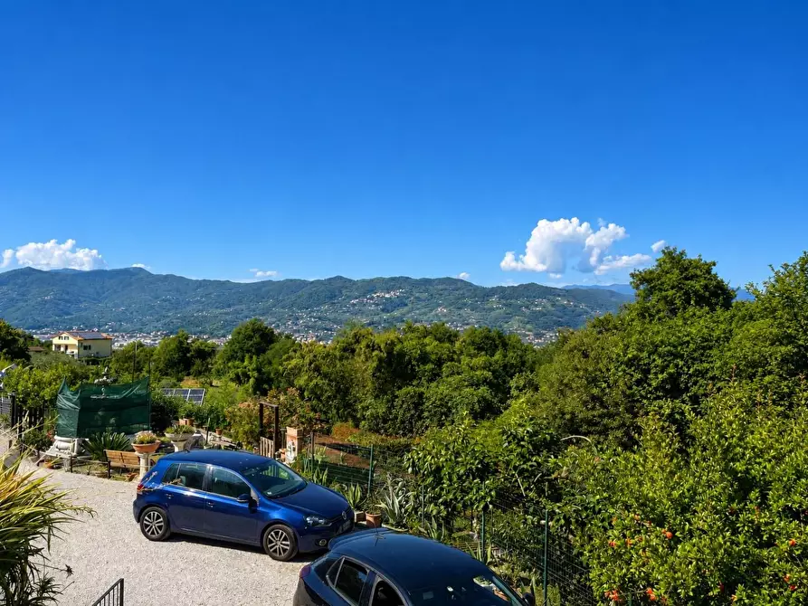 Immagine 38 di Casa indipendente in vendita  a Vezzano Ligure