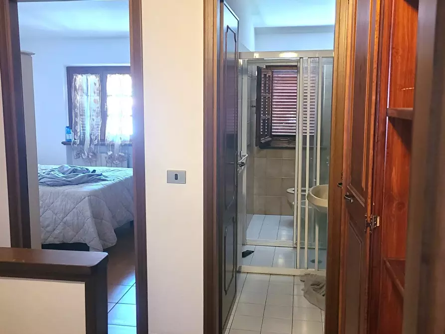 Immagine 11 di Villetta a schiera in vendita  a Seravezza