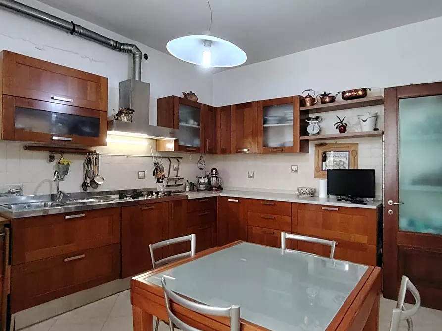 Immagine 16 di Appartamento in vendita  a Carrara
