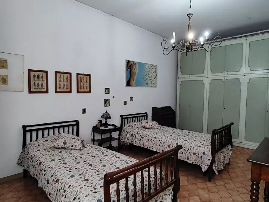 Immagine 25 di Appartamento in vendita  a Carrara