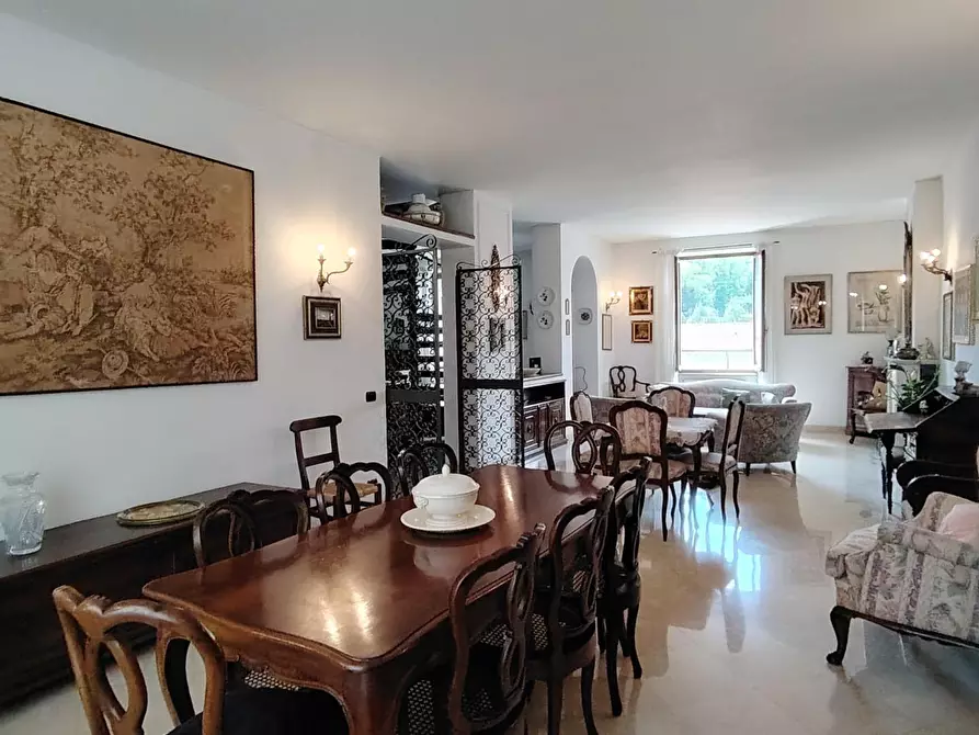 Immagine 3 di Appartamento in vendita  a Carrara