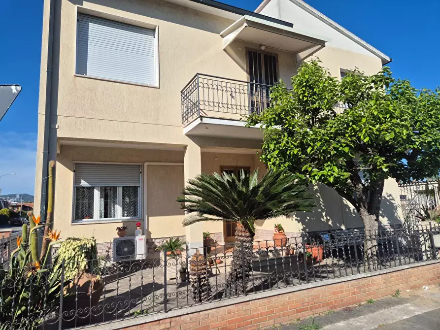 Immagine 1 di Casa bifamiliare in vendita  a Campiglia Marittima
