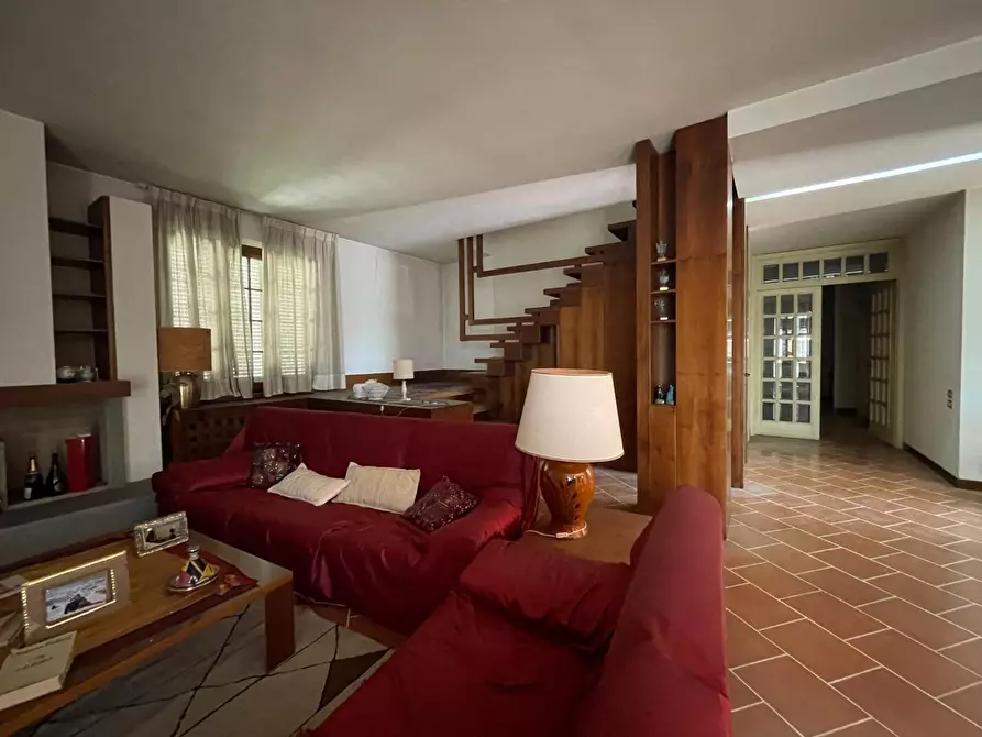 Immagine 4 di Villa in vendita  a Fucecchio