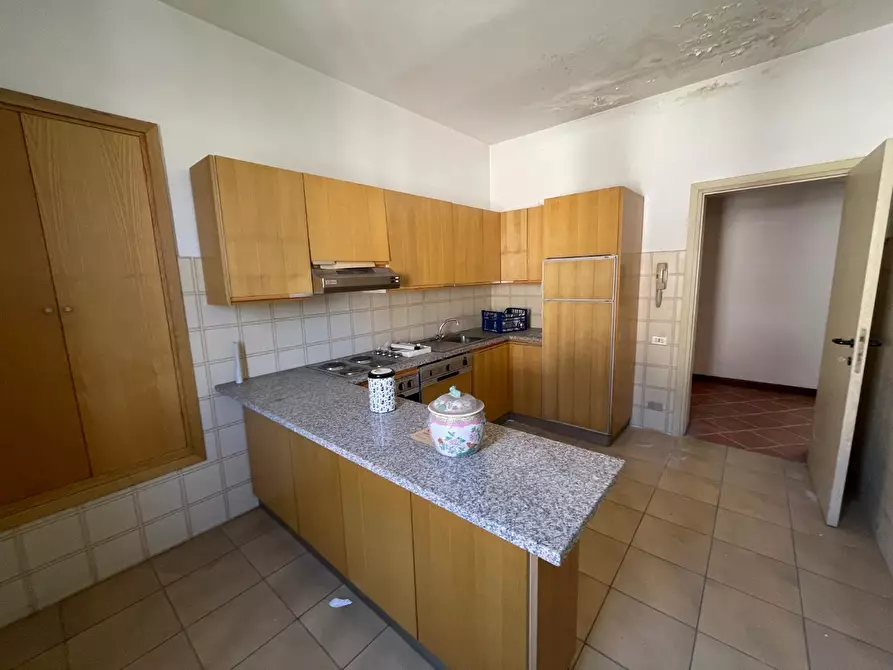 Immagine 14 di Villa in vendita  a Fucecchio