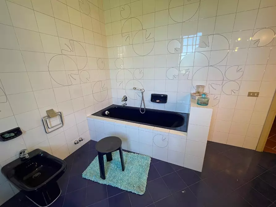 Immagine 18 di Villa in vendita  a Fucecchio
