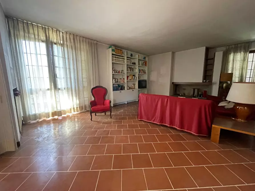 Immagine 3 di Villa in vendita  a Fucecchio