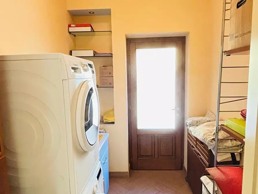 Immagine 25 di Villa in vendita  a Pescia