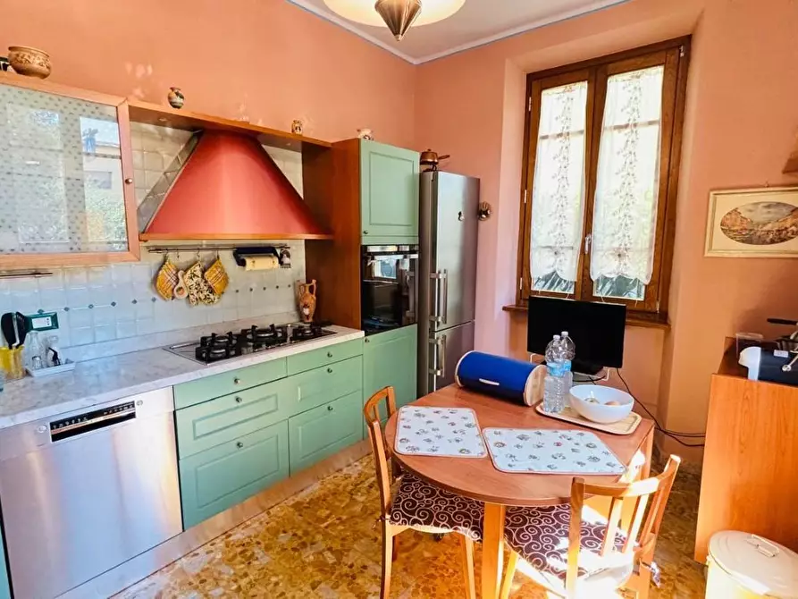 Immagine 13 di Villa in vendita  a Pescia