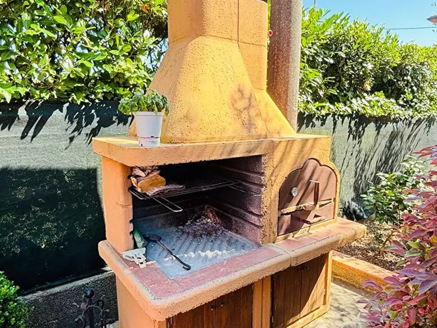 Immagine 52 di Villa in vendita  a Pescia
