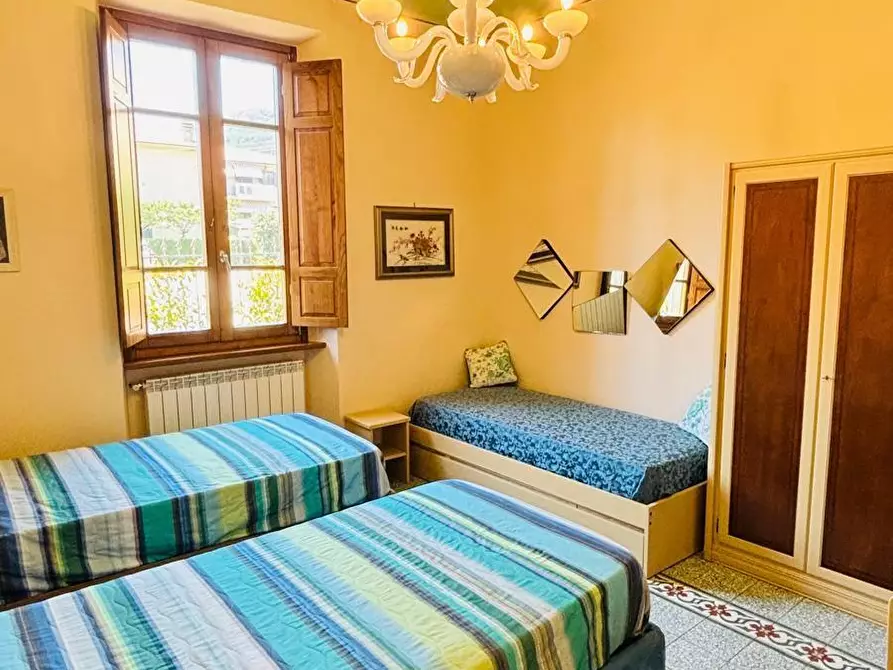 Immagine 31 di Villa in vendita  a Pescia