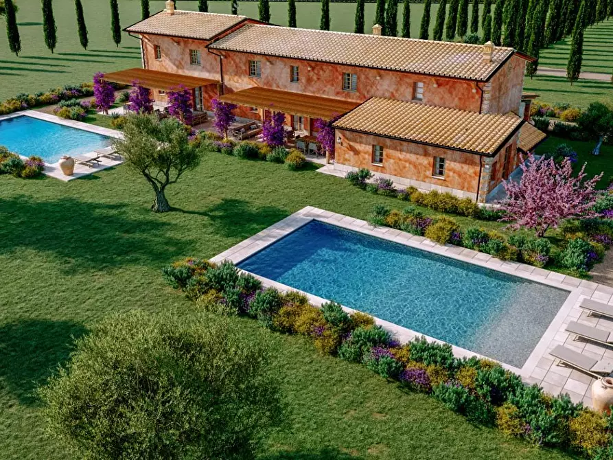 Immagine 24 di Casa colonica in vendita  a Pietrasanta