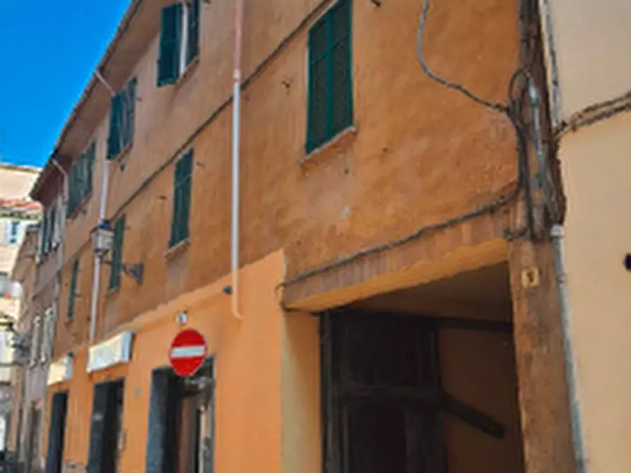 Immagine 1 di Appartamento in vendita  a Valenza