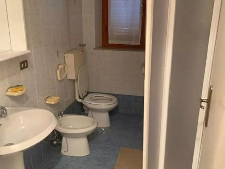 Immagine 10 di Casa indipendente in vendita  a Montecatini Terme