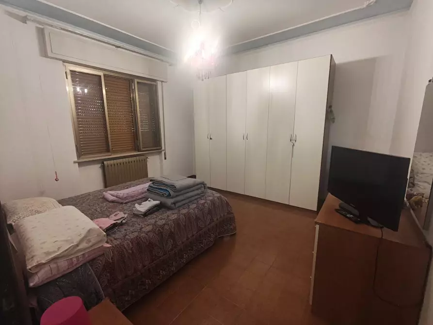 Immagine 36 di Appartamento in vendita  a Lucca