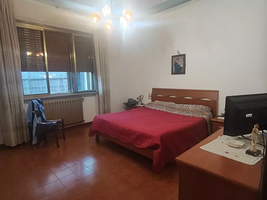 Immagine 24 di Appartamento in vendita  a Lucca