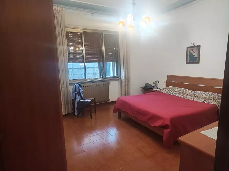 Immagine 22 di Appartamento in vendita  a Lucca